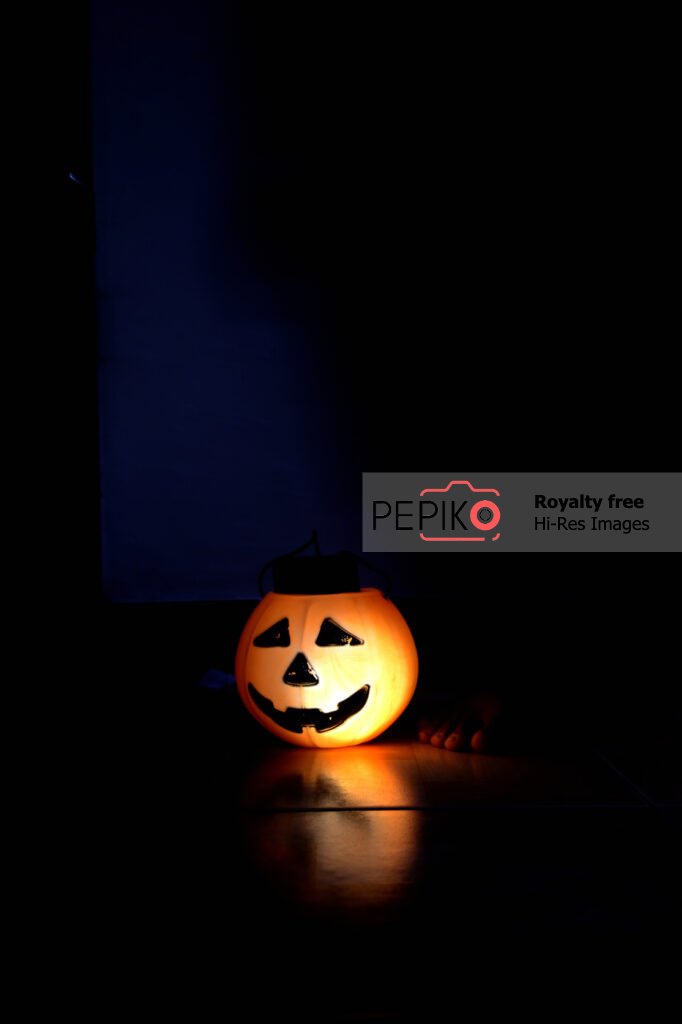 
									Dark theme of Halloween